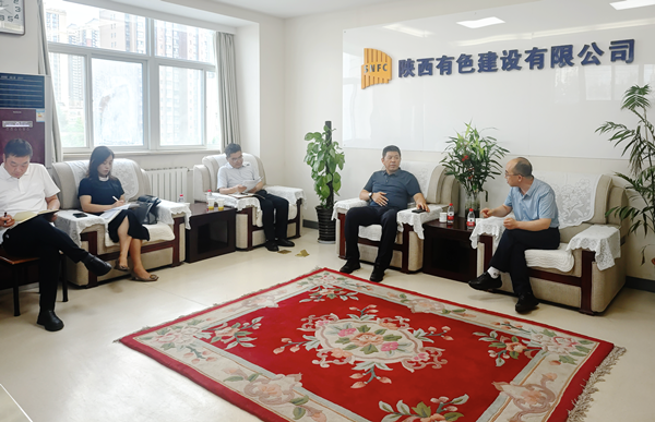 雁塔區(qū)委常委、副區(qū)長(zhǎng)焦鳴軍一行來公司座談交流