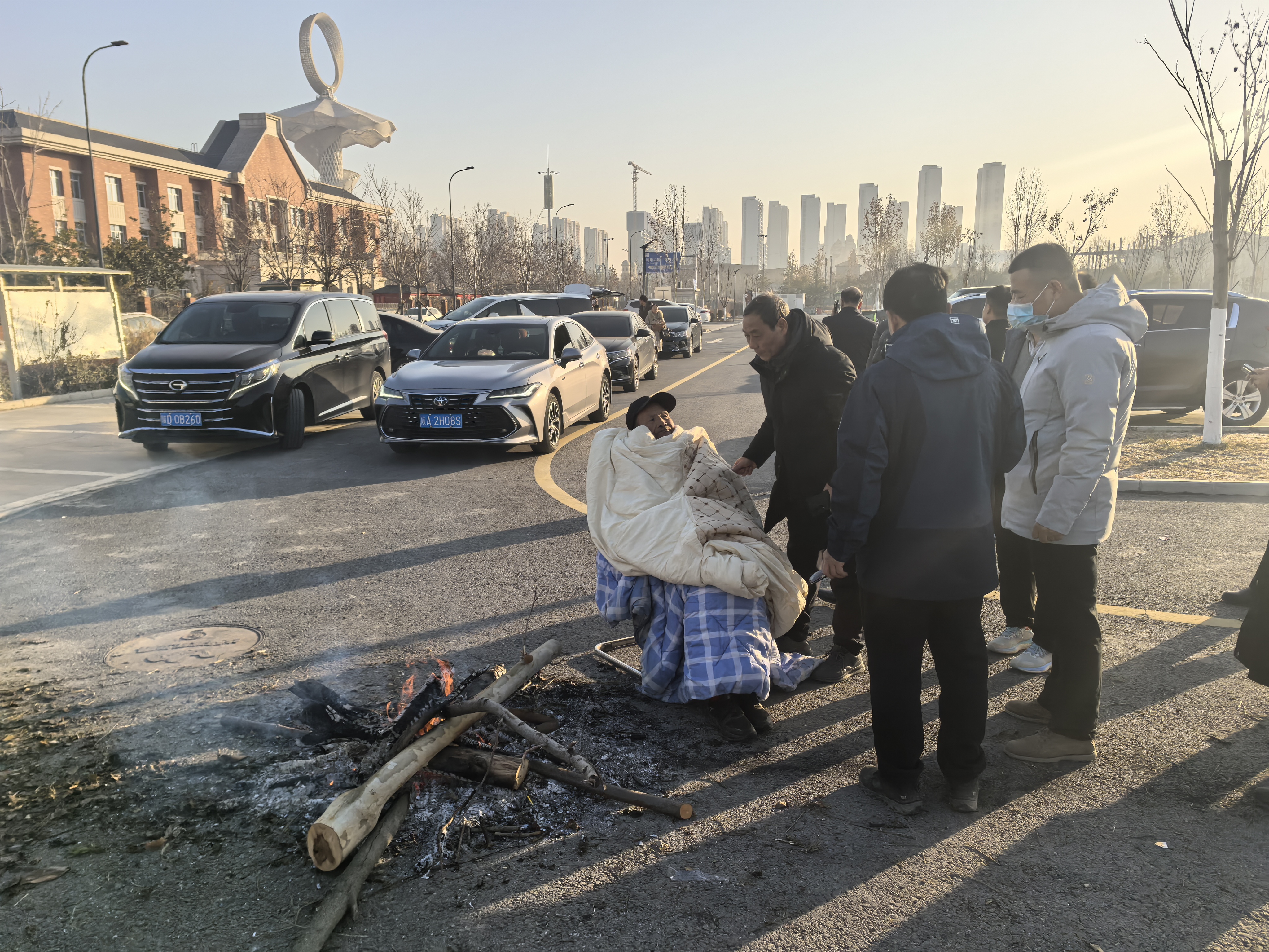 公司身邊好人|“只想快點(diǎn)聯(lián)系到他的家人！”